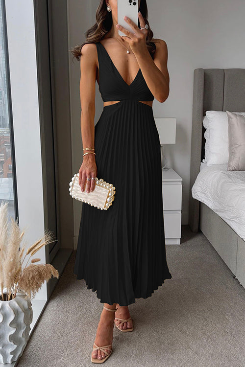 Sabrina™ | Elegant Pleated Cut-Out Maxi Dress