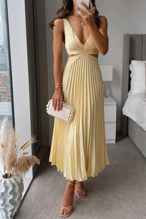 Sabrina™ | Elegant Pleated Cut-Out Maxi Dress