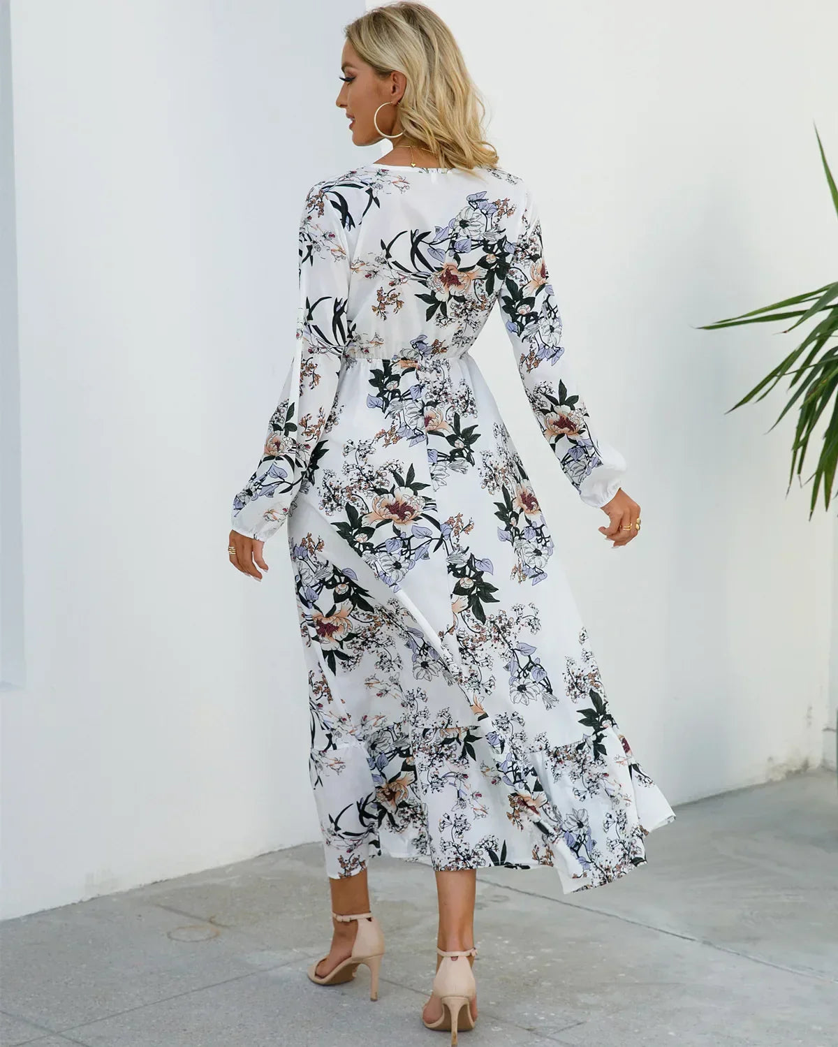 Lyka™ | Elegant Floral Long-Sleeve Midi Dress